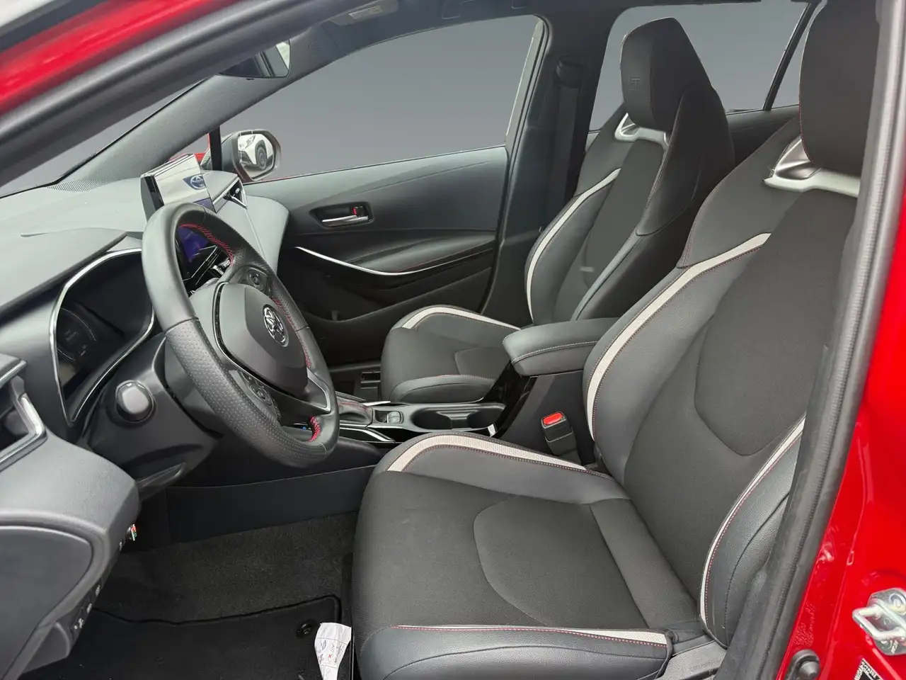 Toyota Corolla TS 1.8 Hybrid GR Sport *CARPLAY*KAMERA* — Galerie du véhicule 10