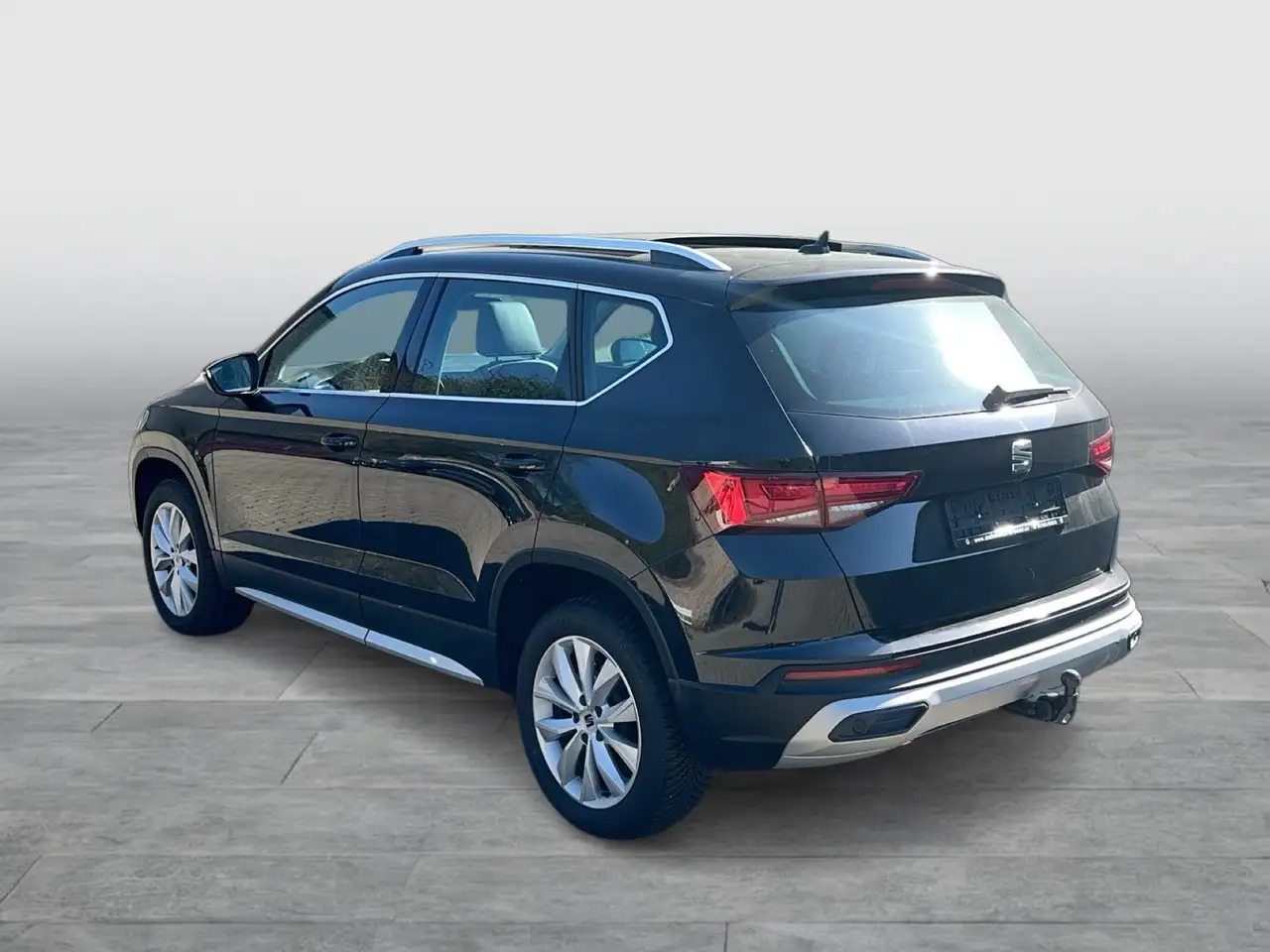 SEAT Ateca Xperience PANO,Full Link,KAM,GJR,AHK,KESSY — معرض صور السيارة 3