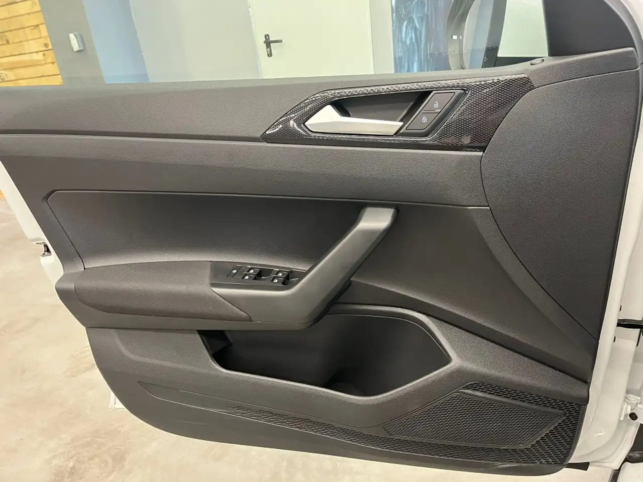 Volkswagen Taigo 1.0 TSI Life DSG 85kW — معرض صور السيارة 2