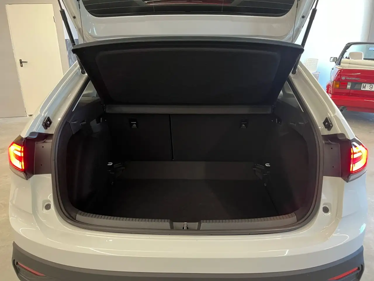 Volkswagen Taigo 1.0 TSI Life DSG 85kW — معرض صور السيارة 17
