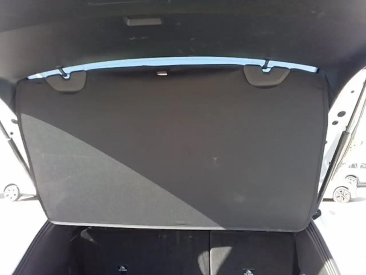 Ford Kuga (O) ST-Line 2.5 Duratec PHEV 165kW Auto — معرض صور السيارة 8