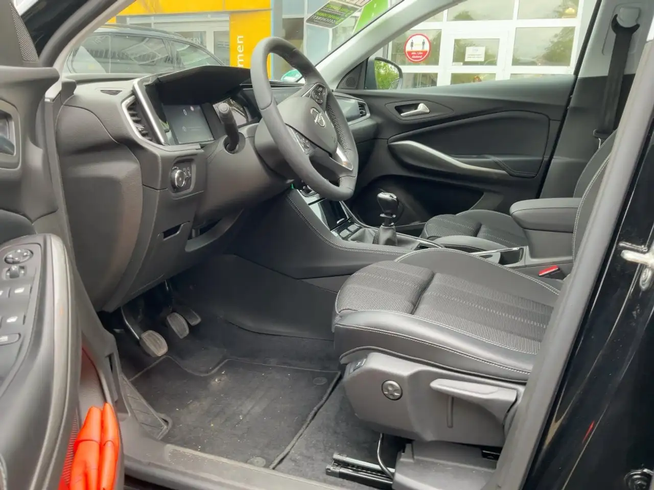 Opel Grandland 1.2 Turbo Enjoy LED+SHZ+2xKlima+Kam. — معرض صور السيارة 9