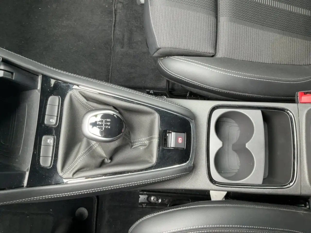 Opel Grandland 1.2 Turbo Enjoy LED+SHZ+2xKlima+Kam. — معرض صور السيارة 17