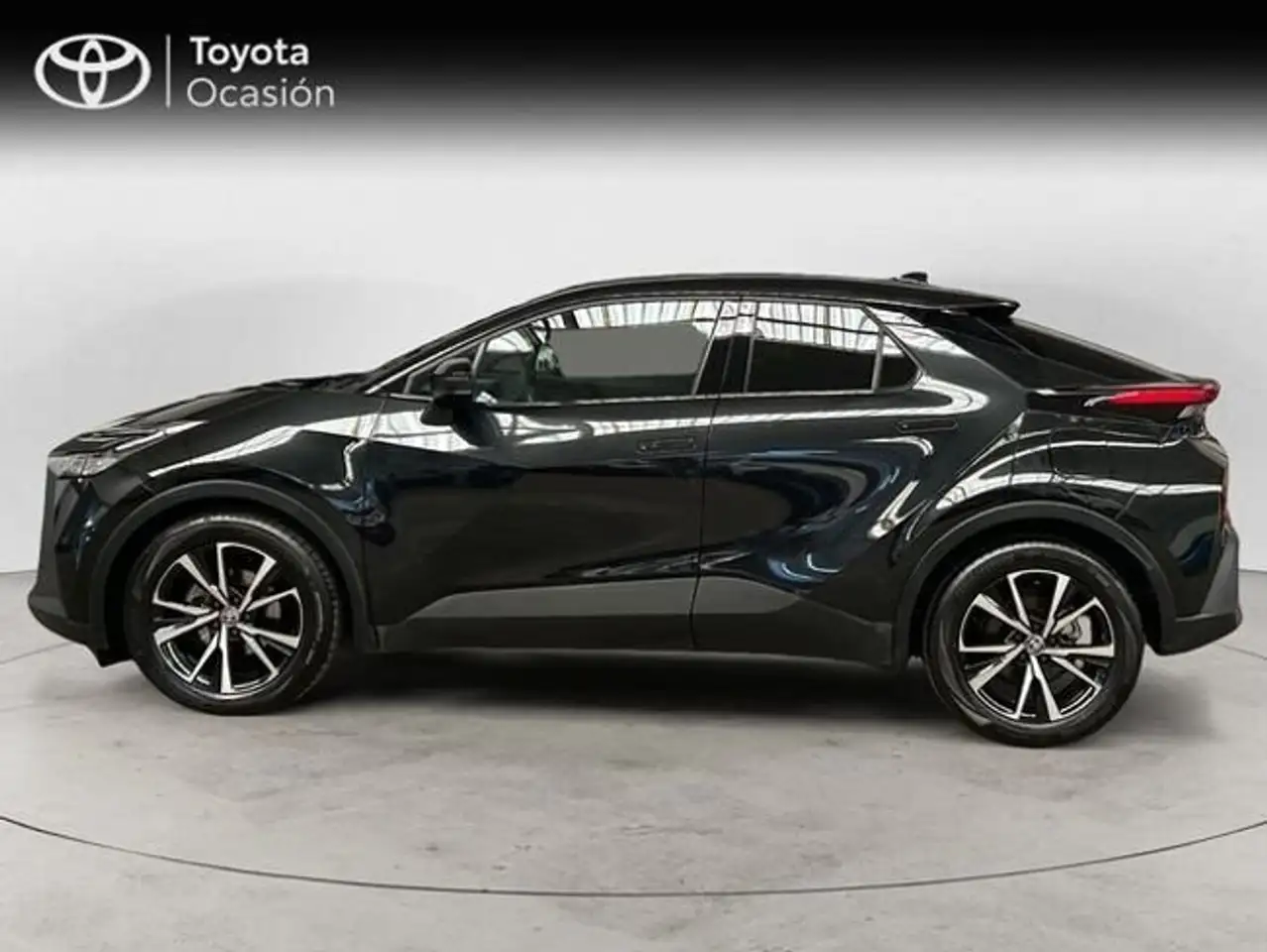 Toyota C-HR 140H Advance — Vehicle gallery 3