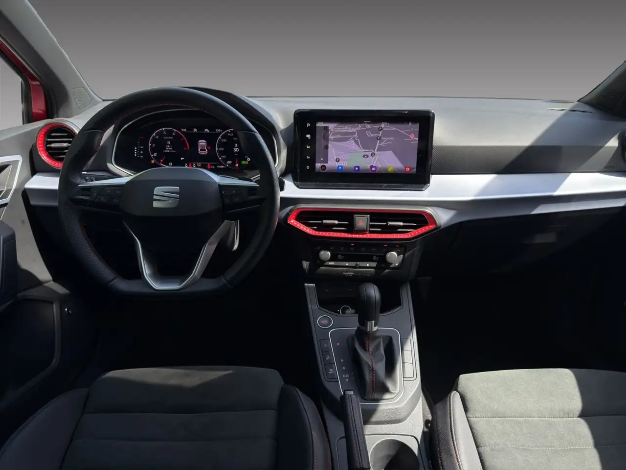 SEAT Ibiza FR 1.0 TSI DSG NAVI+BEATS+ACC+LED+KAMERA — Galería del vehículo 9