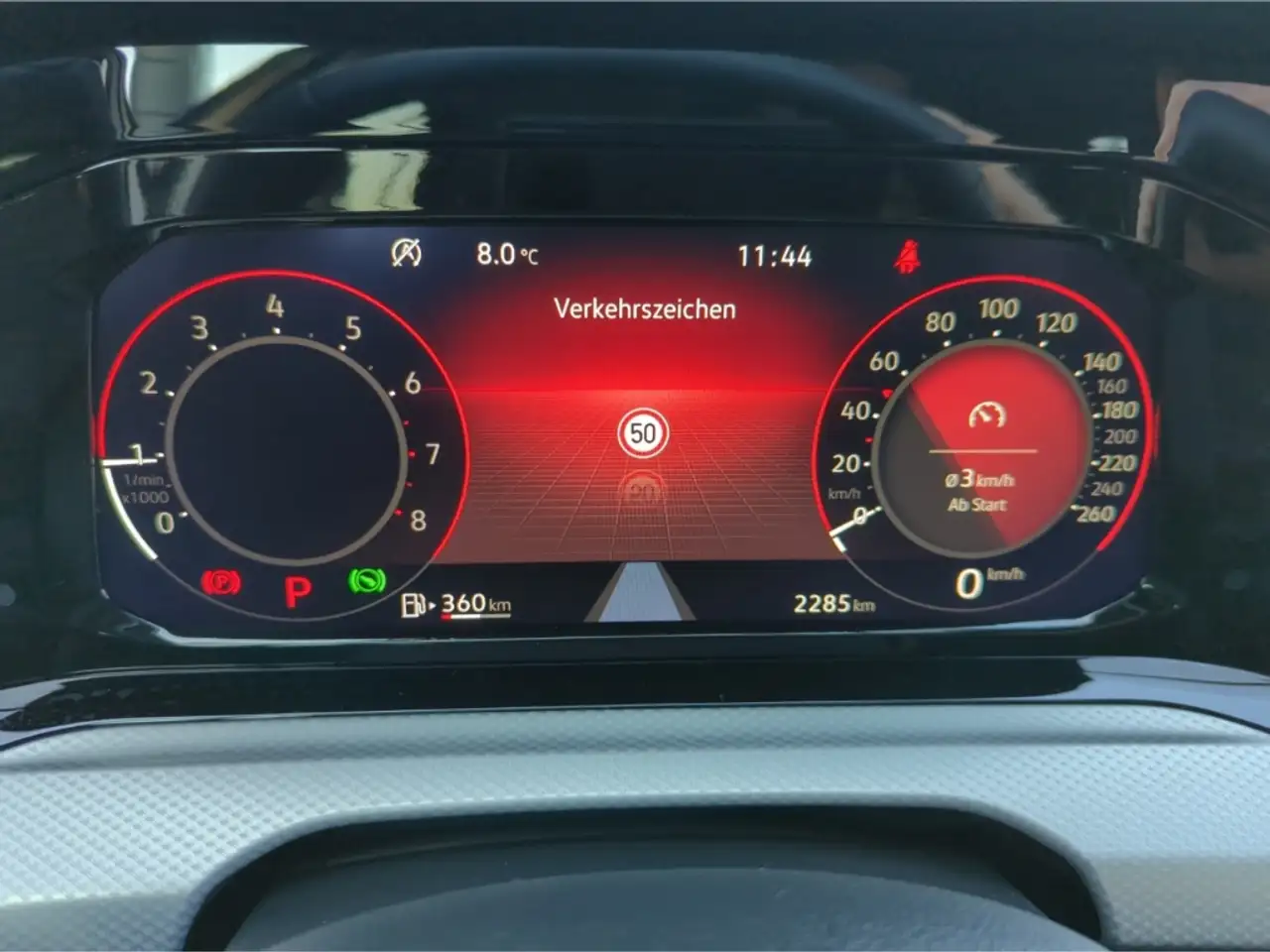 Volkswagen Golf VIII Move 1.0 eTSI DSG NAV,RFK,MFK,SHZ,ACC,LED — معرض صور السيارة 10