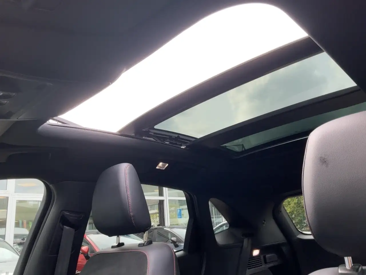 Ford Kuga ST-LINE X 2.5l Plug-In Hybrid 225PS FWD — Vehicle gallery 16