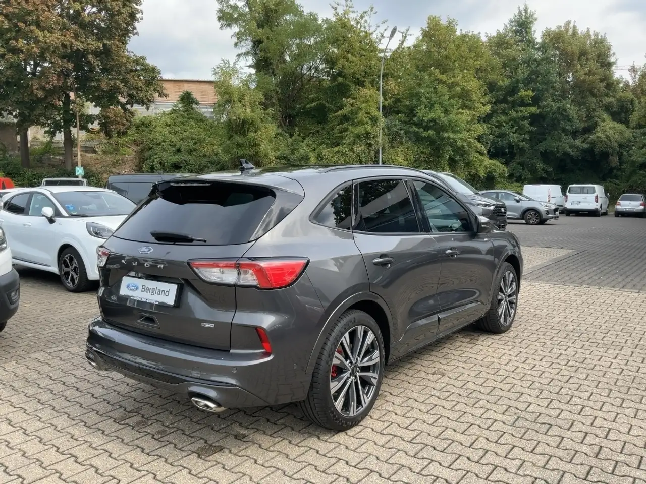 Ford Kuga ST-LINE X 2.5l Plug-In Hybrid 225PS FWD — Vehicle gallery 4