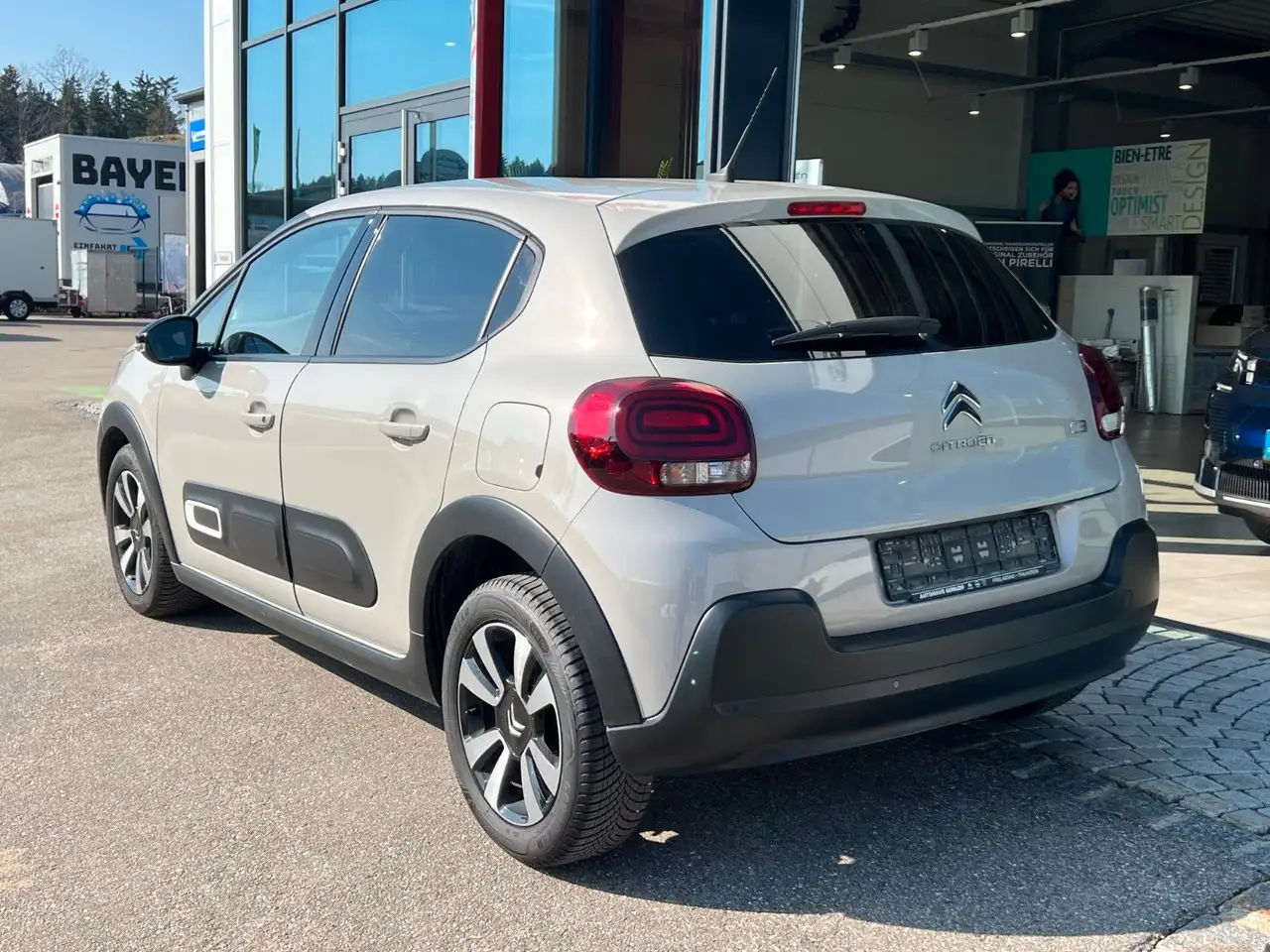 Citroen C3 PureTech 110 Max — Galerie du véhicule 3