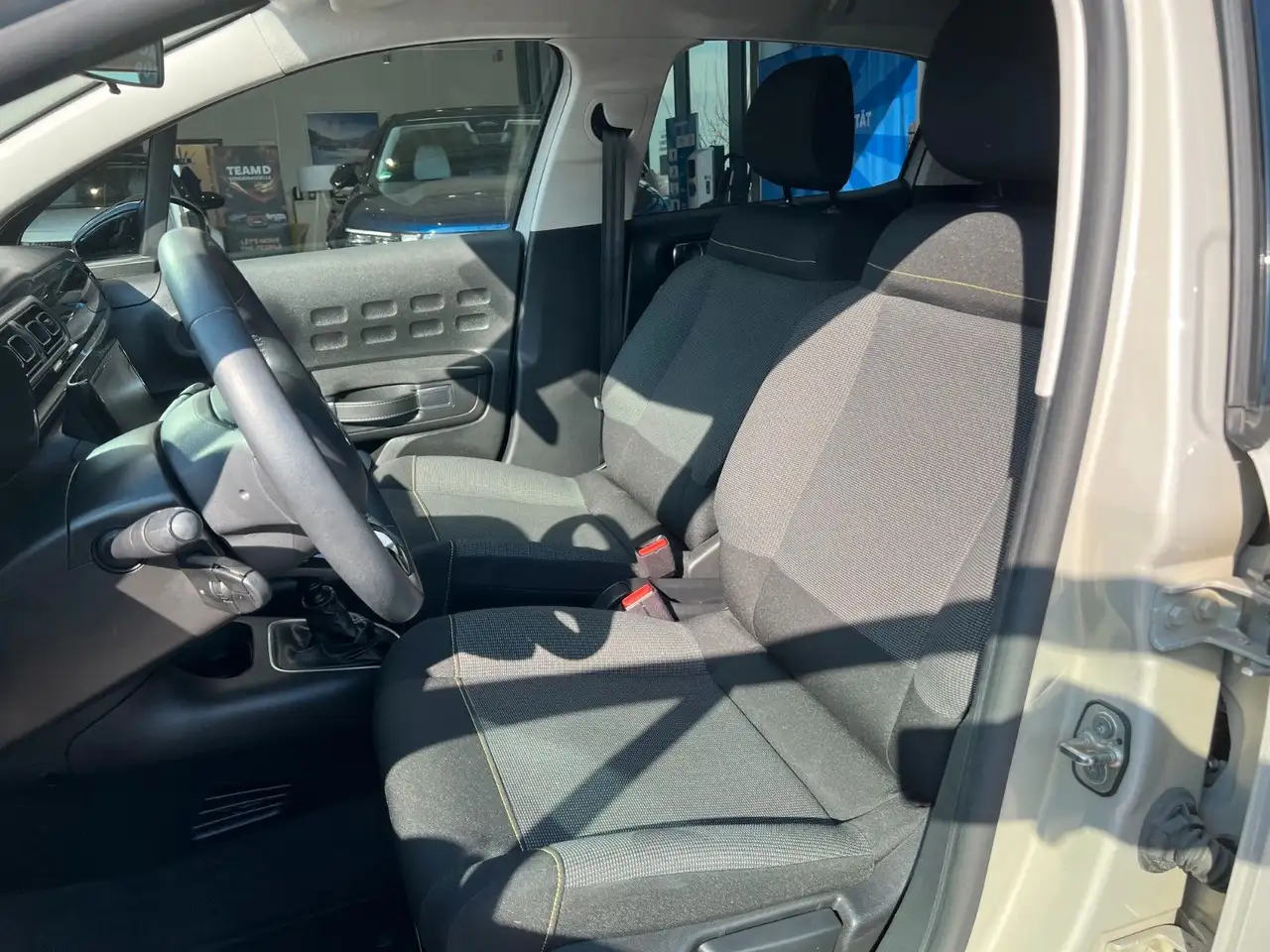 Citroen C3 PureTech 110 Max — Galerie du véhicule 5