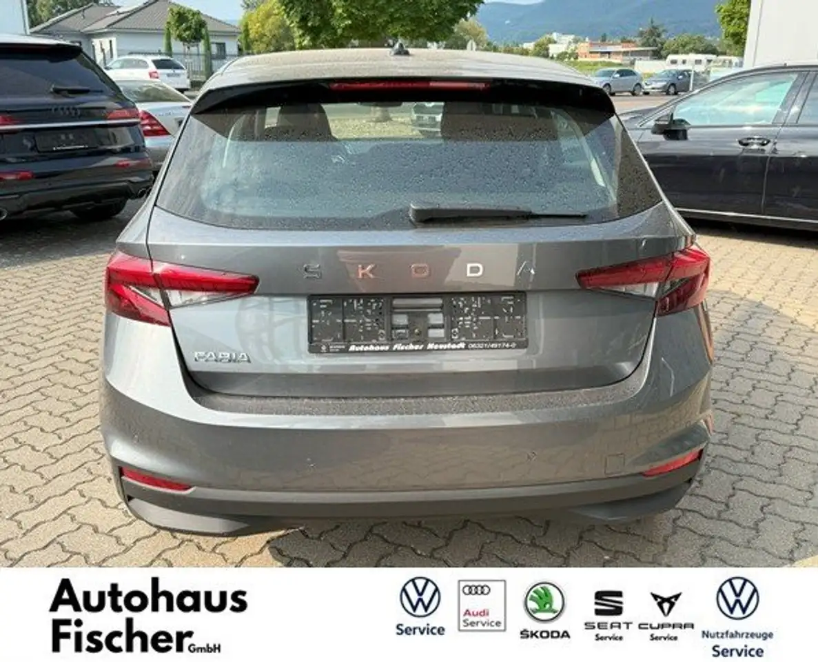 Skoda Fabia 1.0 Selection — معرض صور السيارة 5