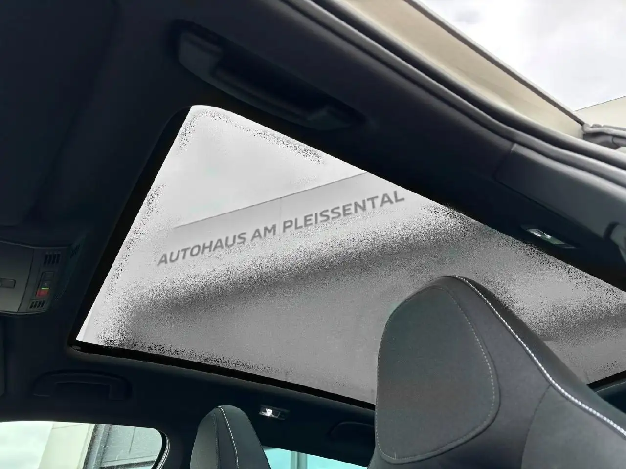 Skoda Kamiq Kamiq 1.0 TSI Monte Carlo SZH*PDC*Kamera — Galerie du véhicule 10