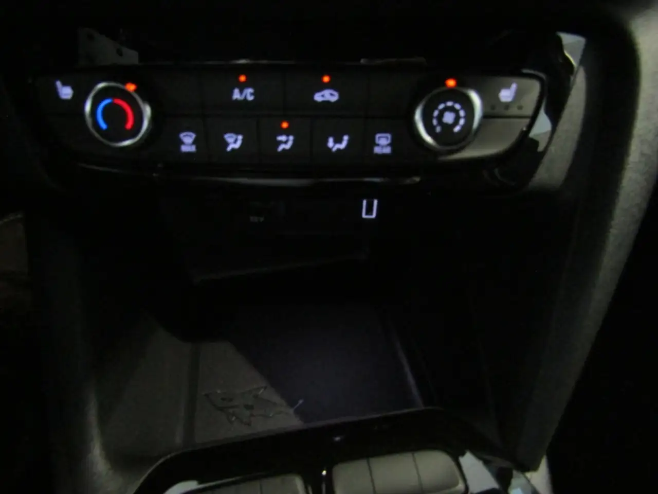 Opel Corsa GS Turbo Elegance 1.2 101PS SHZ LHZ TEMP BT APP — Vehicle gallery 13