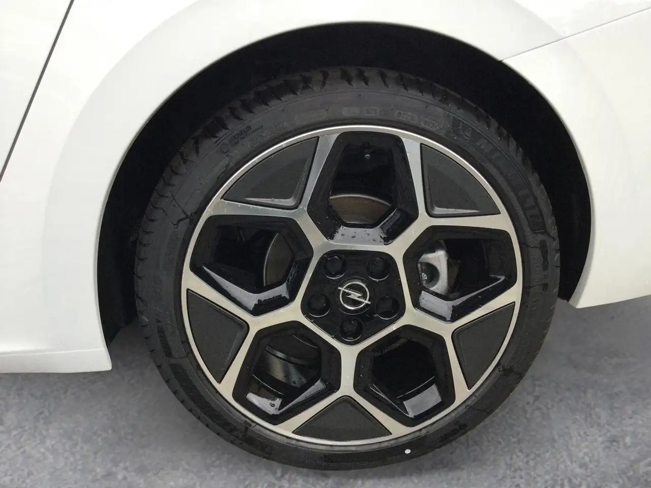 Opel Astra ST 1.2 Ultimate AT/LED/Navi/Kamera/Shz/Klimaauto/A — معرض صور السيارة 8