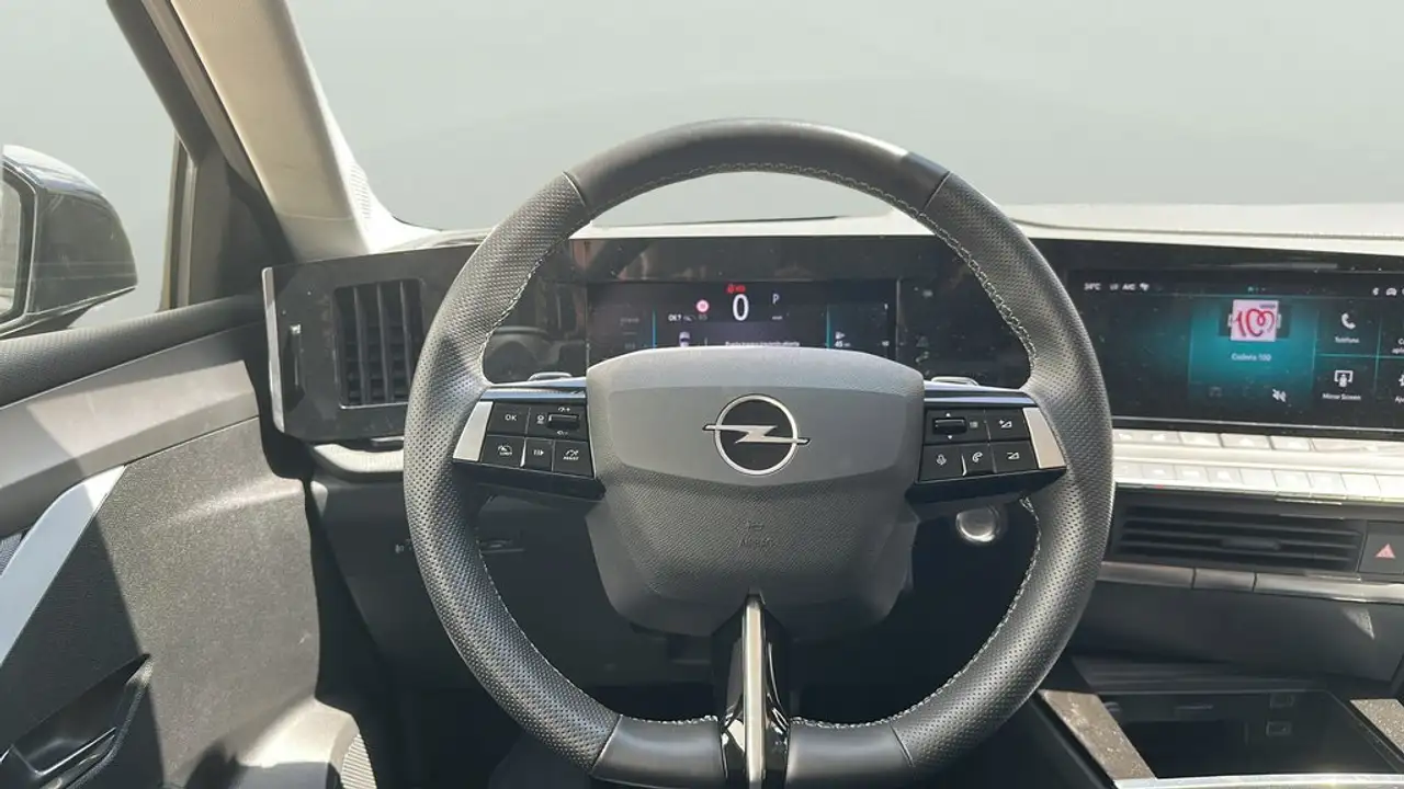 Opel Astra 1.2T XHT Hybrid eDCT6 S/S Tech Edition 136 — معرض صور السيارة 9