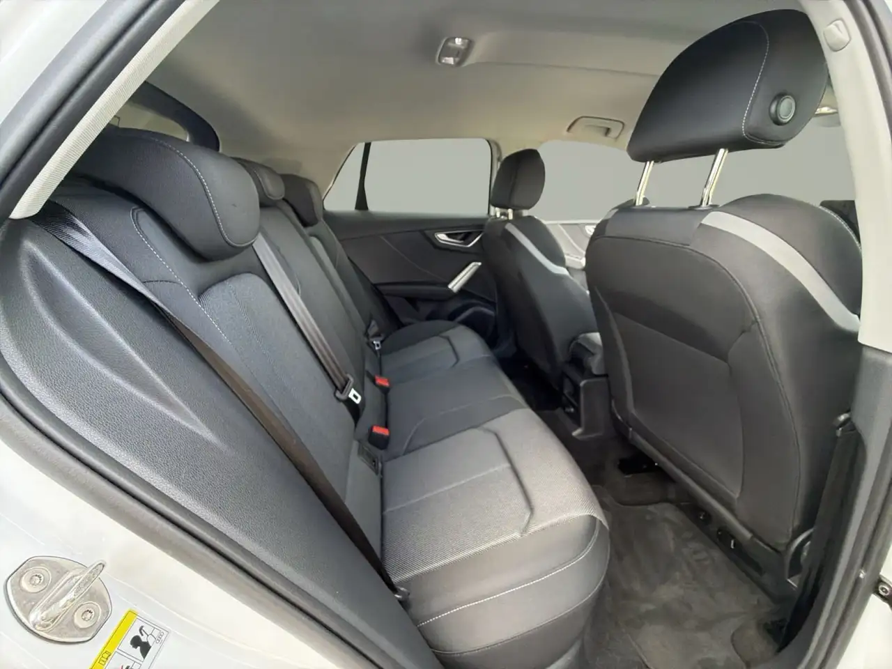 Audi Q2 30 TFSI MMI/ASI/Style/SHZ/Kam/Carbon/Sportsit — Galerie du véhicule 15