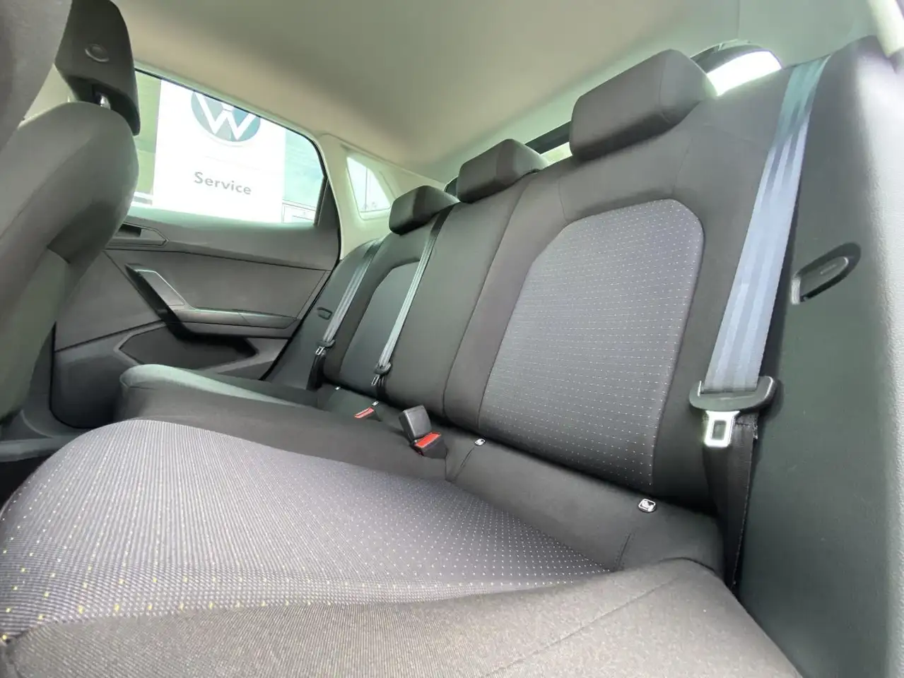 SEAT Ibiza 1.0 TSI DSG Style FULL-LINK+VIRTUAL-COCKPI — Galerie du véhicule 11