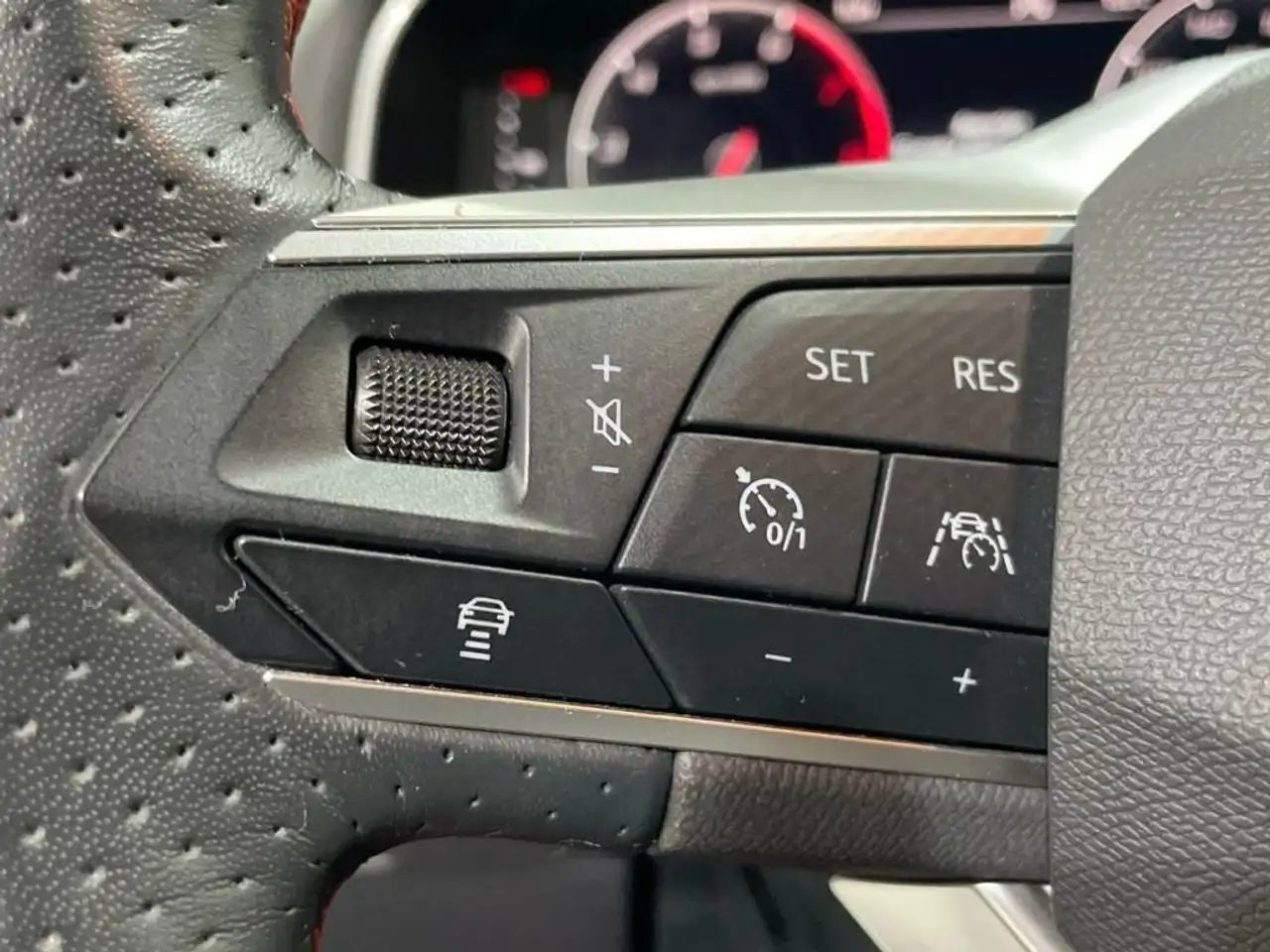 SEAT Arona 1.0 TSI S&S FR XM 115 — Vehicle gallery 9