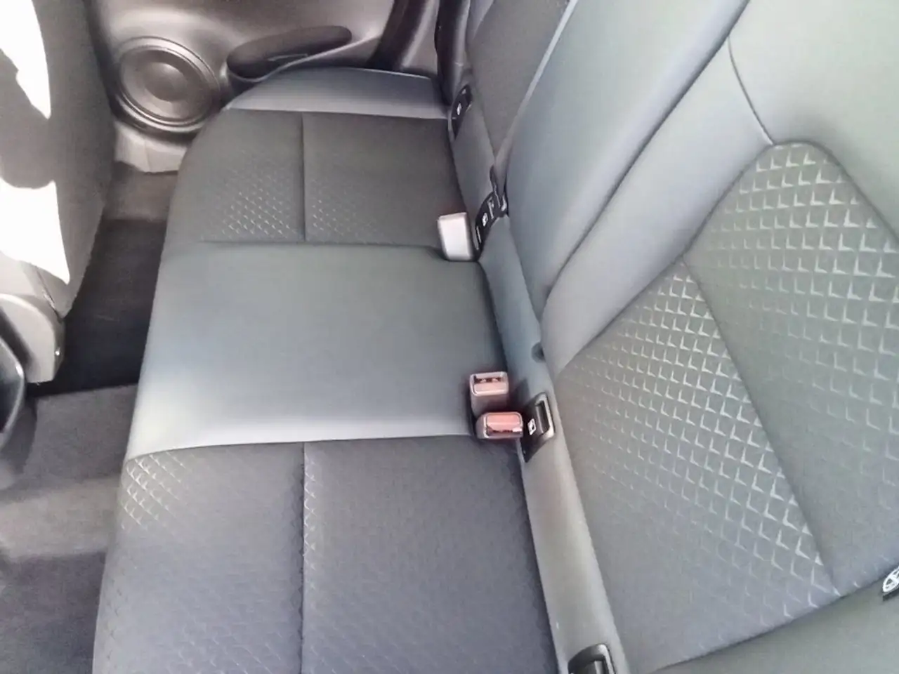 Nissan Juke 1.0 DIG-T N-Connecta 4x2 DCT 7 84kW — معرض صور السيارة 14