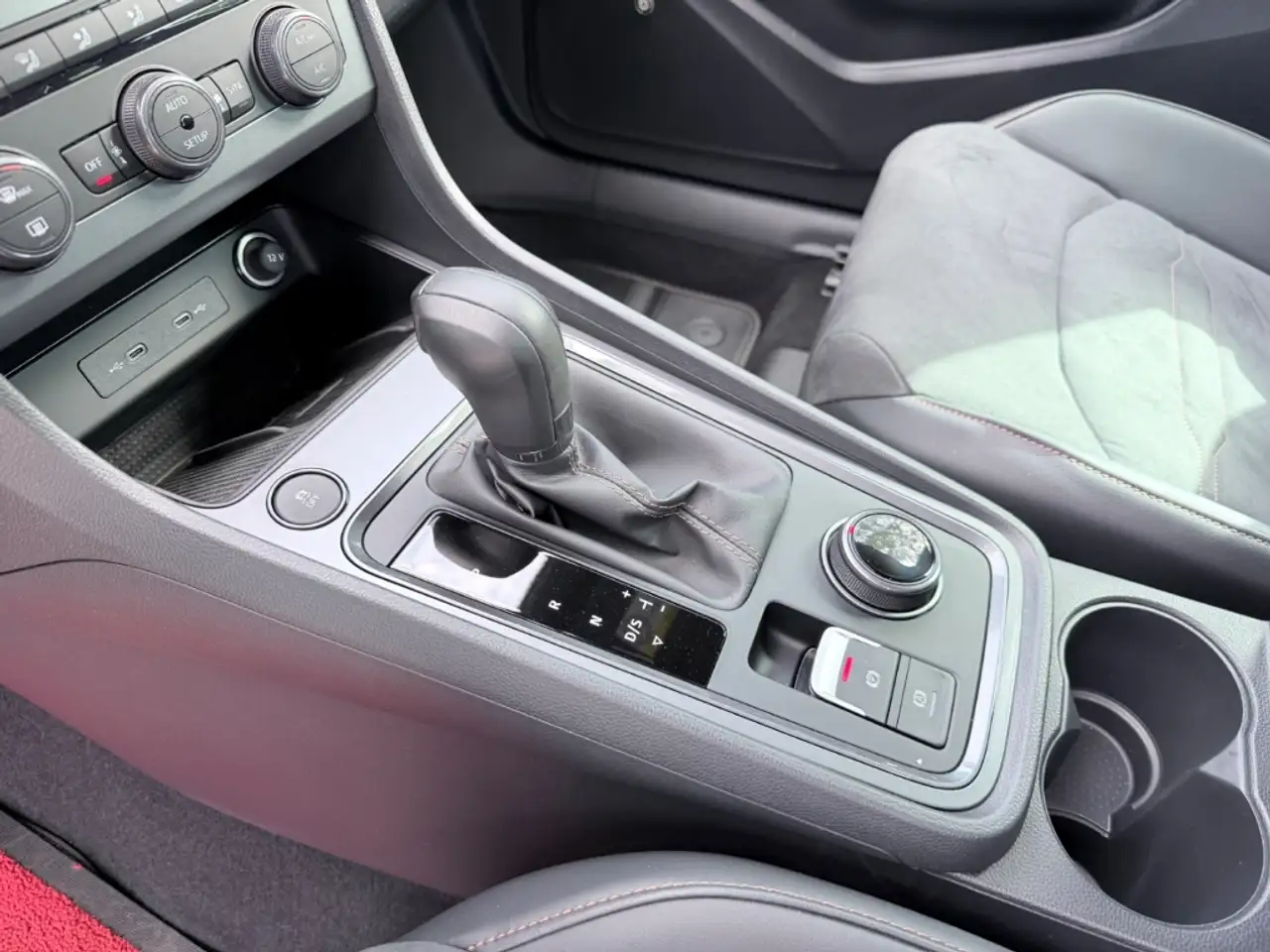 CUPRA Ateca 1.5 TSI DSG AHK, Top View, Beats, Sitzhzg. — Vehicle gallery 11