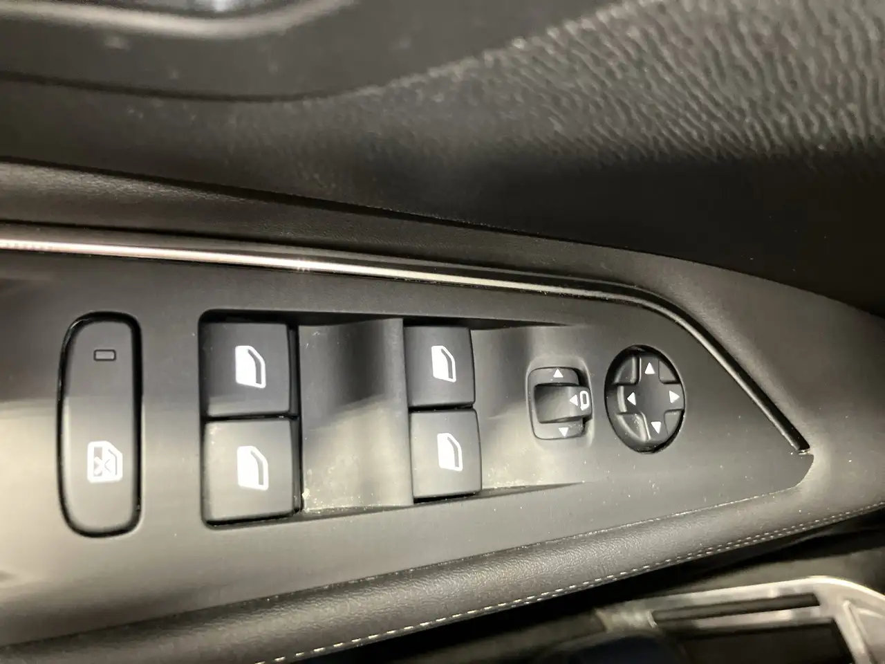 Peugeot 3008 1.2 PureTech 130 GT ACC+LED+Navi+SHZ+360 — معرض صور السيارة 14