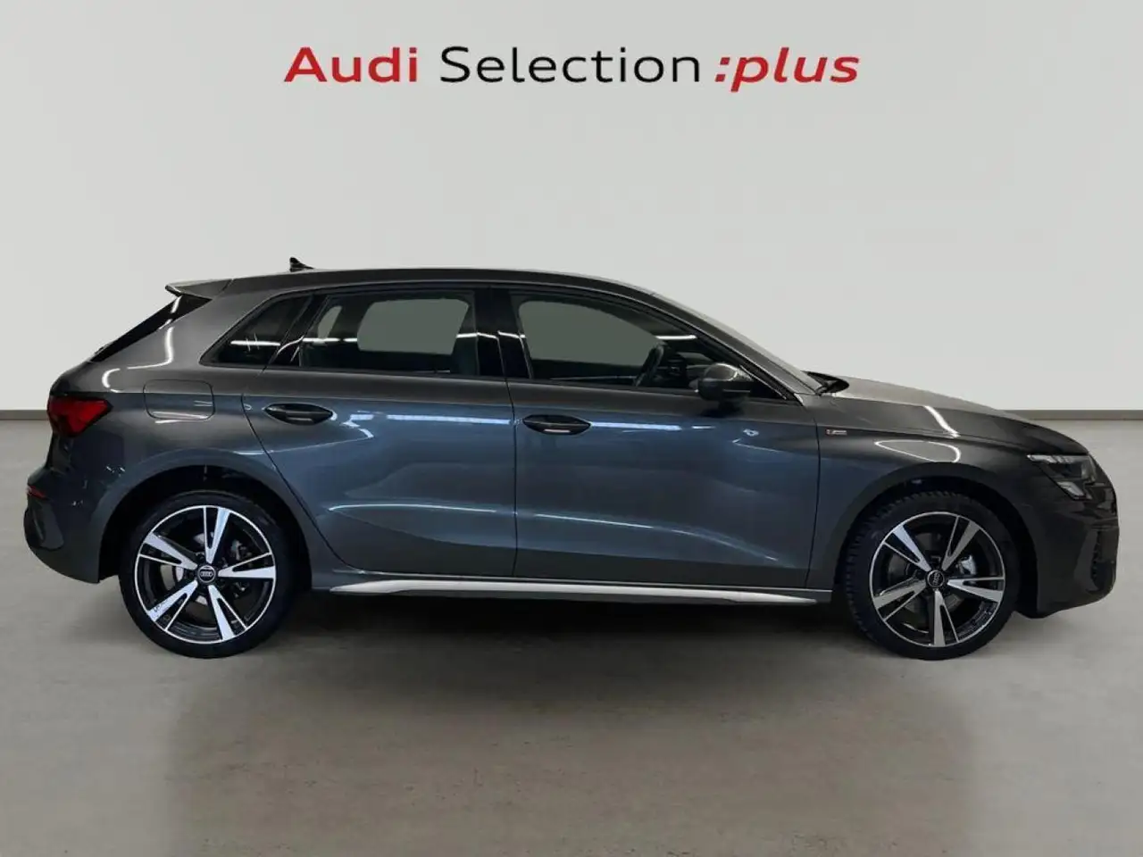 Audi A3 Sportback Genuine 40 TFSI e 150kW S tron — Galerie du véhicule 4