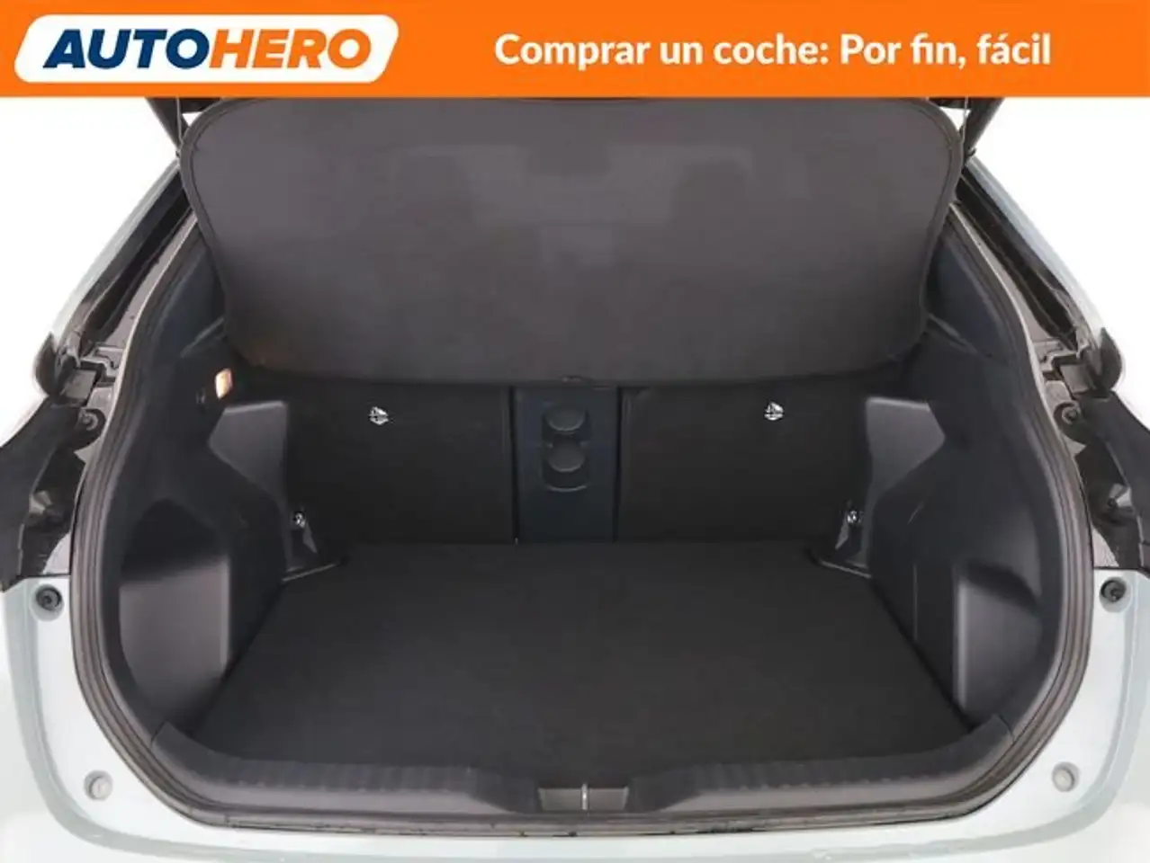 Toyota Yaris Cross 1.5 Hybrid AWD-i Premiere Edition — Galería del vehículo 18
