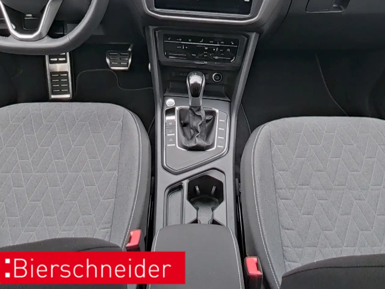 Volkswagen Tiguan Allspace 1.5 TSI DSG Move 7SITZE AHK NAVI KAMERA — Vehicle gallery 16