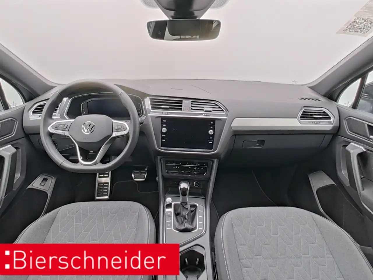 Volkswagen Tiguan Allspace 1.5 TSI DSG Move 7SITZE AHK NAVI KAMERA — Vehicle gallery 12