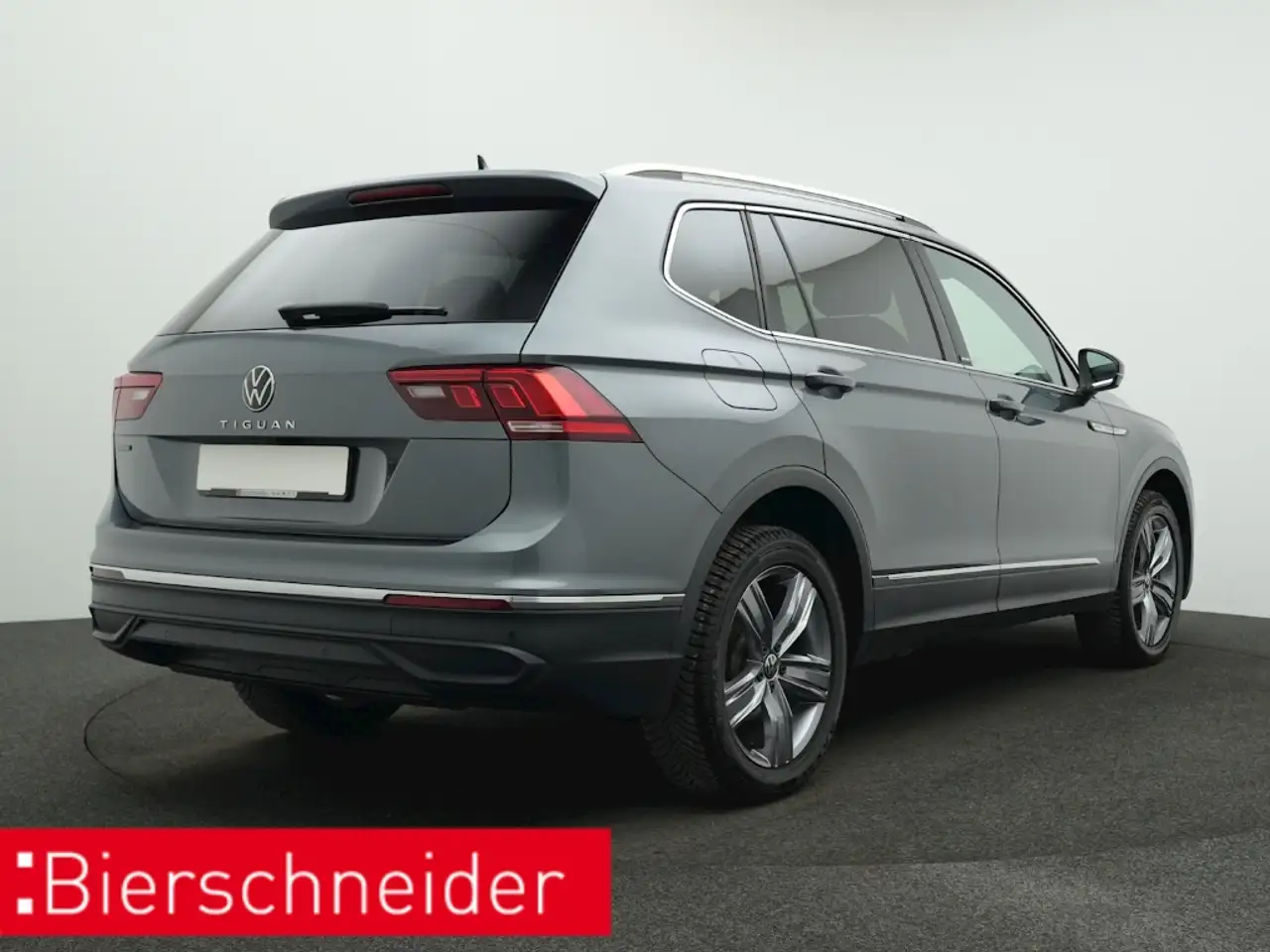 Volkswagen Tiguan Allspace 1.5 TSI DSG Move 7SITZE AHK NAVI KAMERA — Vehicle gallery 6
