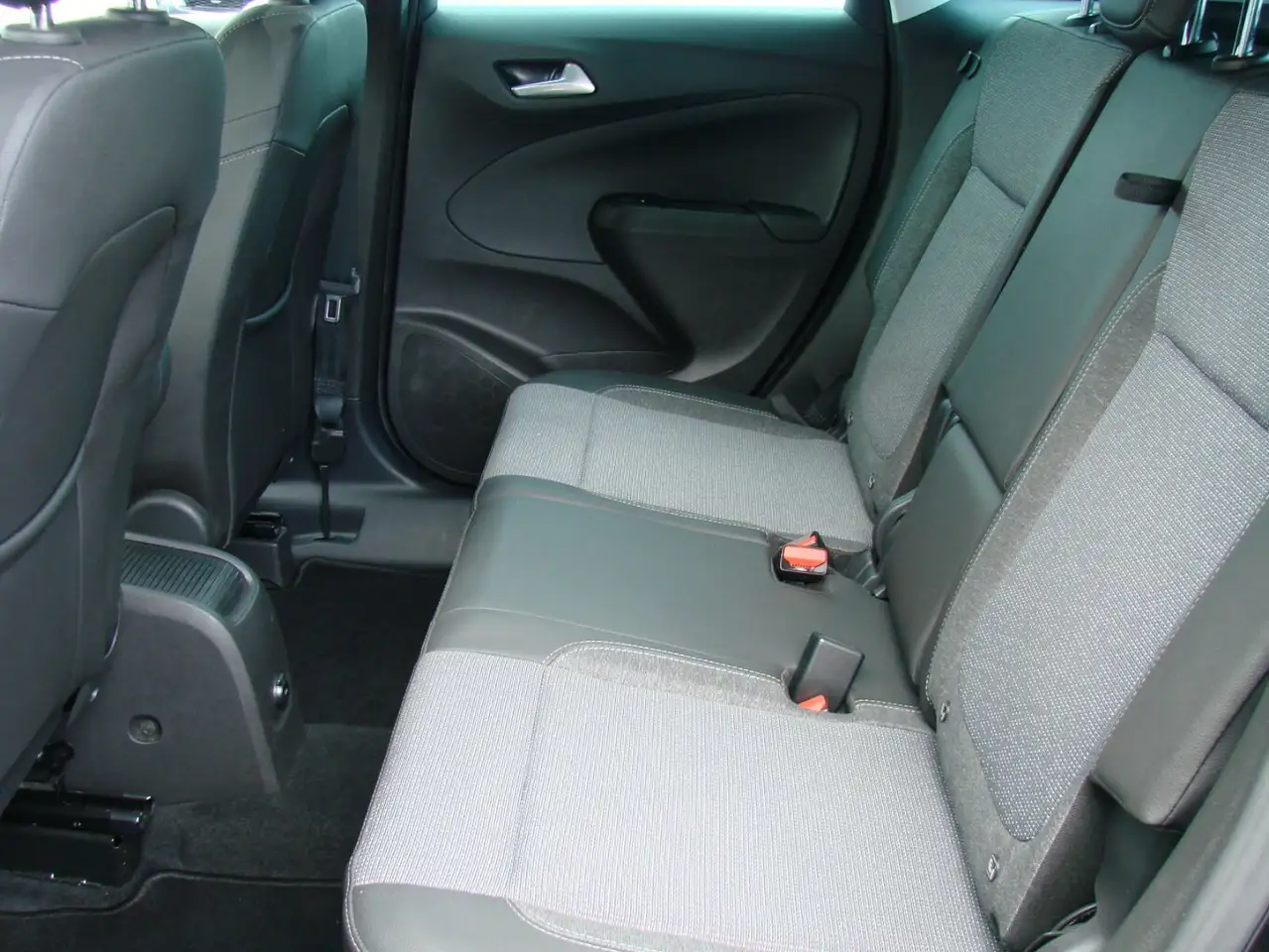 Opel Crossland X 1.2 Turbo Elegance LED Tempomat Kamera180º — معرض صور السيارة 21