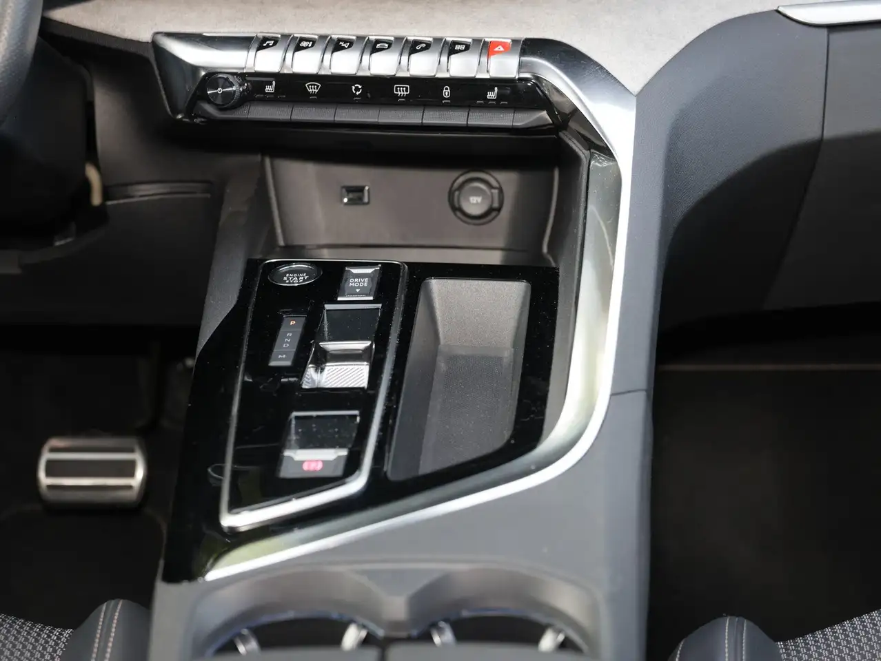 Peugeot 3008 GT Hybrid — Vehicle gallery 12