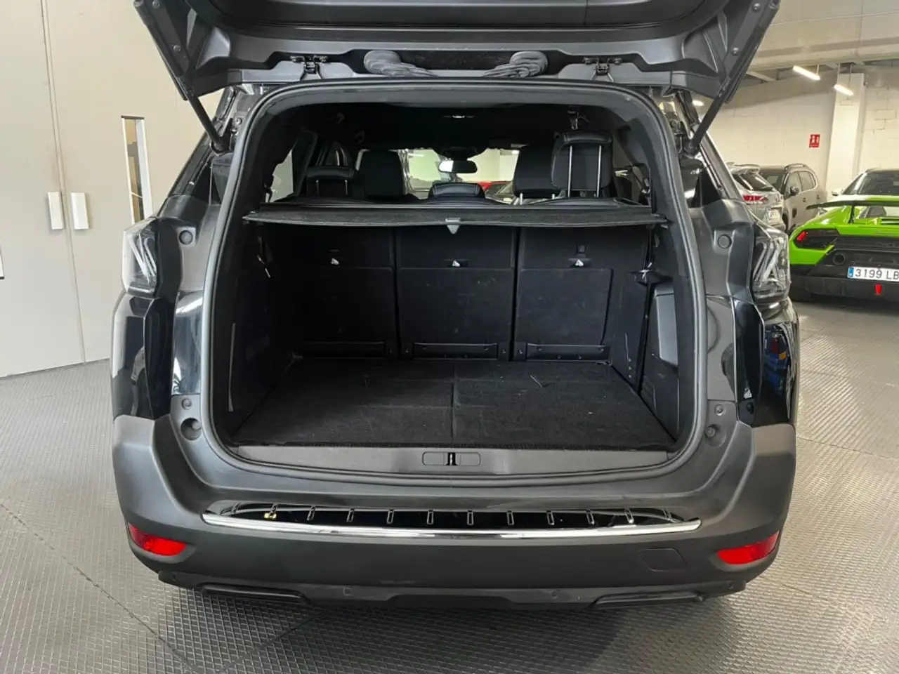 Peugeot 5008 1.5BlueHDi S&S Allure Pack EAT8 130 — Galerie du véhicule 26