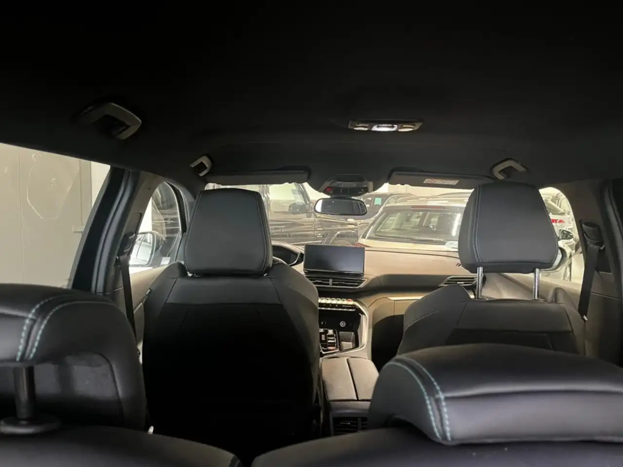 Peugeot 5008 1.5BlueHDi S&S Allure Pack EAT8 130 — Galerie du véhicule 27