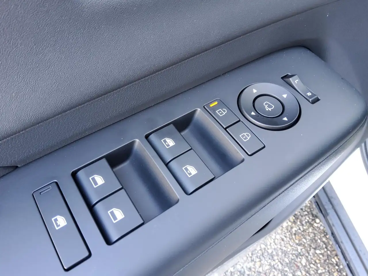Hyundai KONA 1.6 TGDi 7DCT 4WD PRIME Glasschiebedach — معرض صور السيارة 20