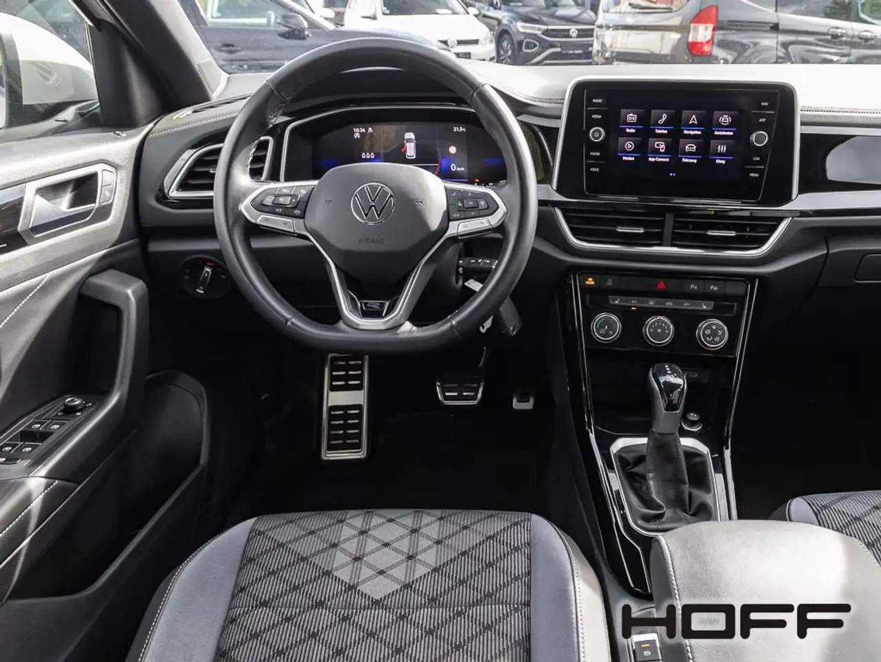Volkswagen T-Roc 1.5 TSI DSG R-Line LED Navi AppConnect ACC Allwett — معرض صور السيارة 6