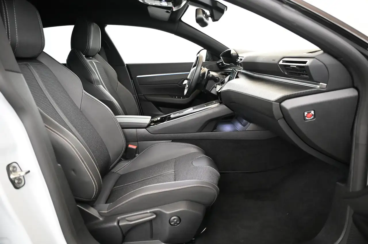 Peugeot 508 1.2 130 e-THP EAT8 Allure-Pack LED/NAVI/17 — Galería del vehículo 28