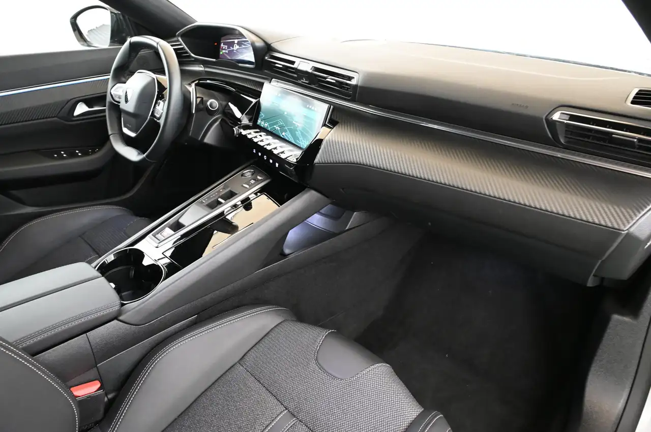 Peugeot 508 1.2 130 e-THP EAT8 Allure-Pack LED/NAVI/17 — Galería del vehículo 35
