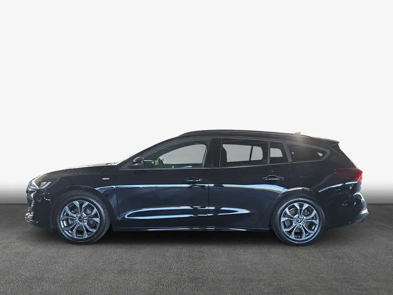 Ford Focus Turnier 1.0 EcoBoost Hybrid ST-LINE X — معرض صور السيارة 4