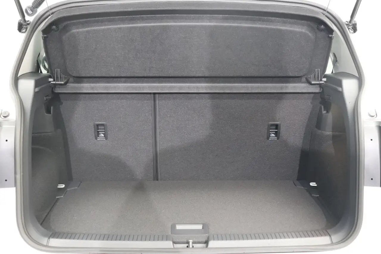 Volkswagen T-Cross Life 1.0 l TSI DSG #KLIMA#LED#NAVI — معرض صور السيارة 20