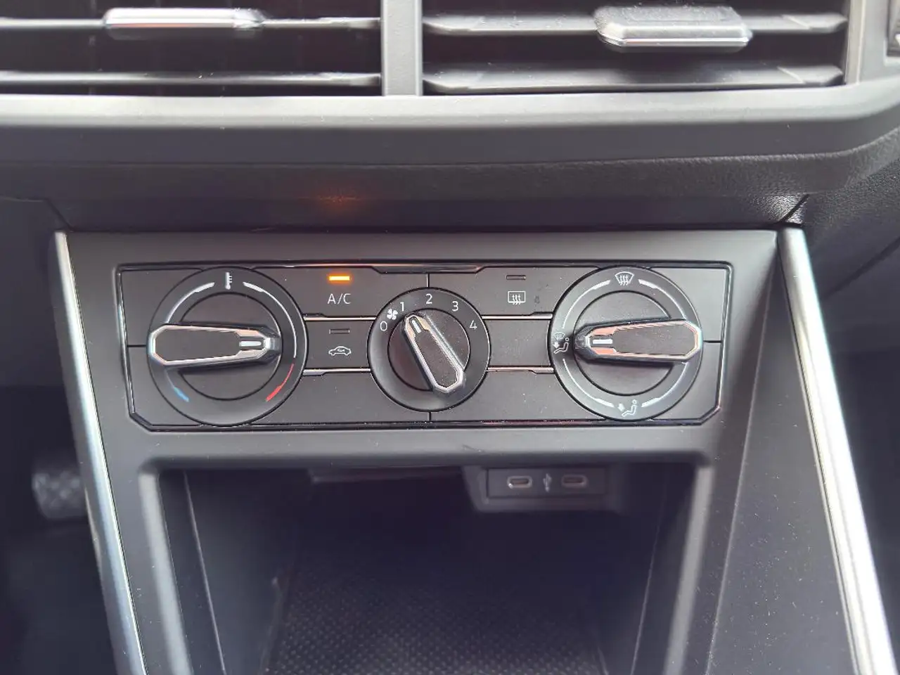 Volkswagen Polo Life 1,0 l 59 kW (80 PS) 5-Gang — Galerie du véhicule 22