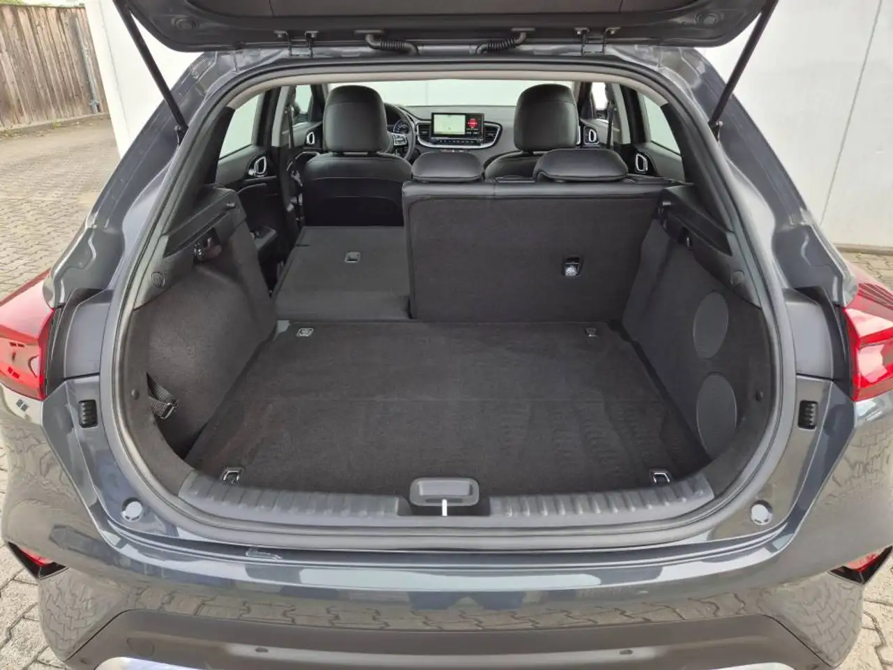 Kia XCeed 1.5 T-GDI (140 PS) ISG DCT7 Spirit — Galería del vehículo 12