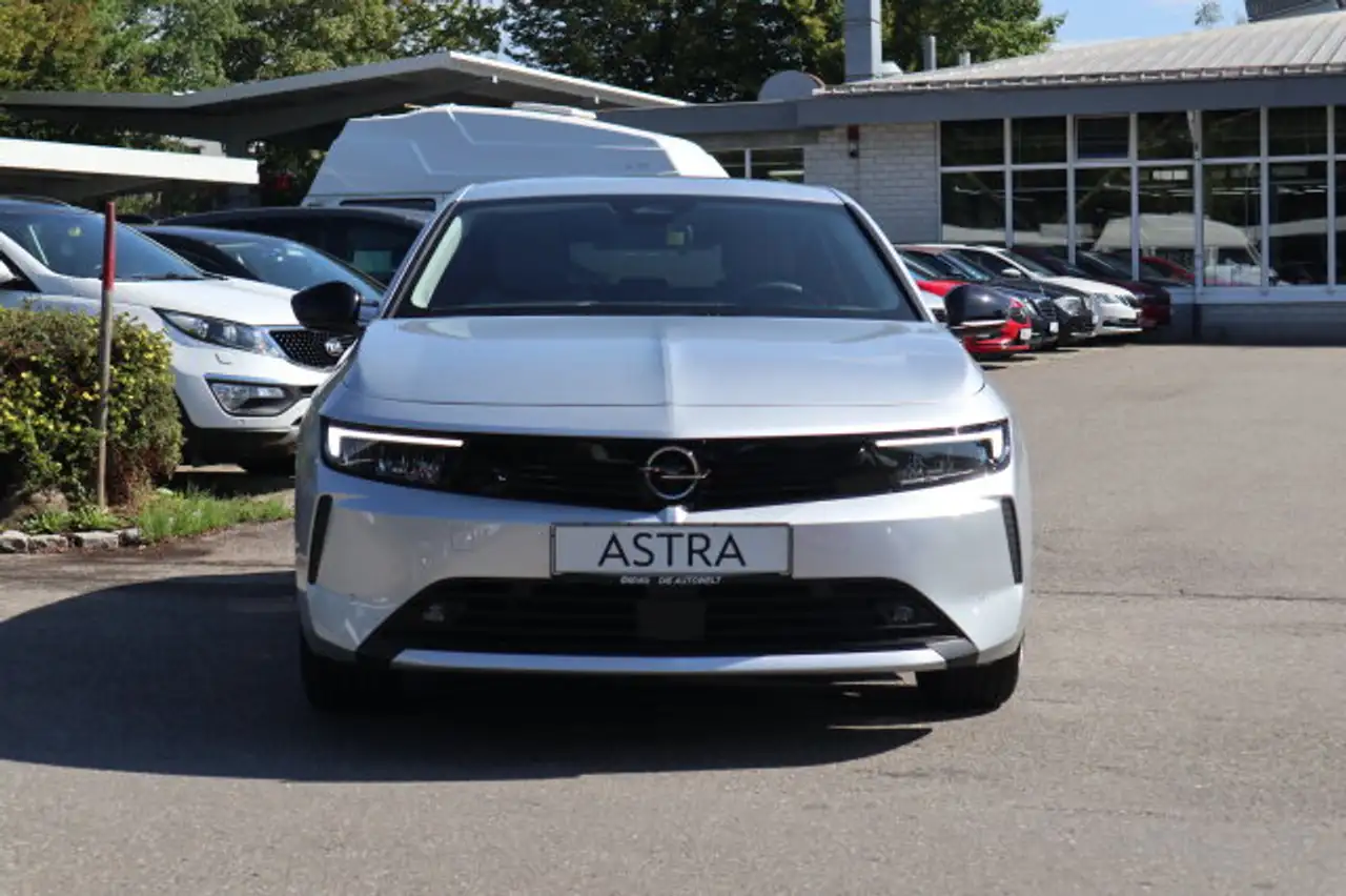 Opel Astra Astra EDITION PLUS/KLIMA/KOMFORT-PAKET/SITZHEIZ. — Galería del vehículo 2