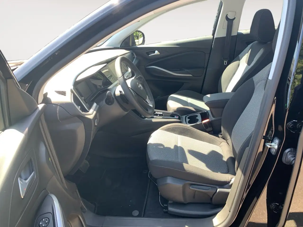 Opel Grandland 1.2 Turbo GS Line 2xKlima AUT Kam. LM — معرض صور السيارة 11