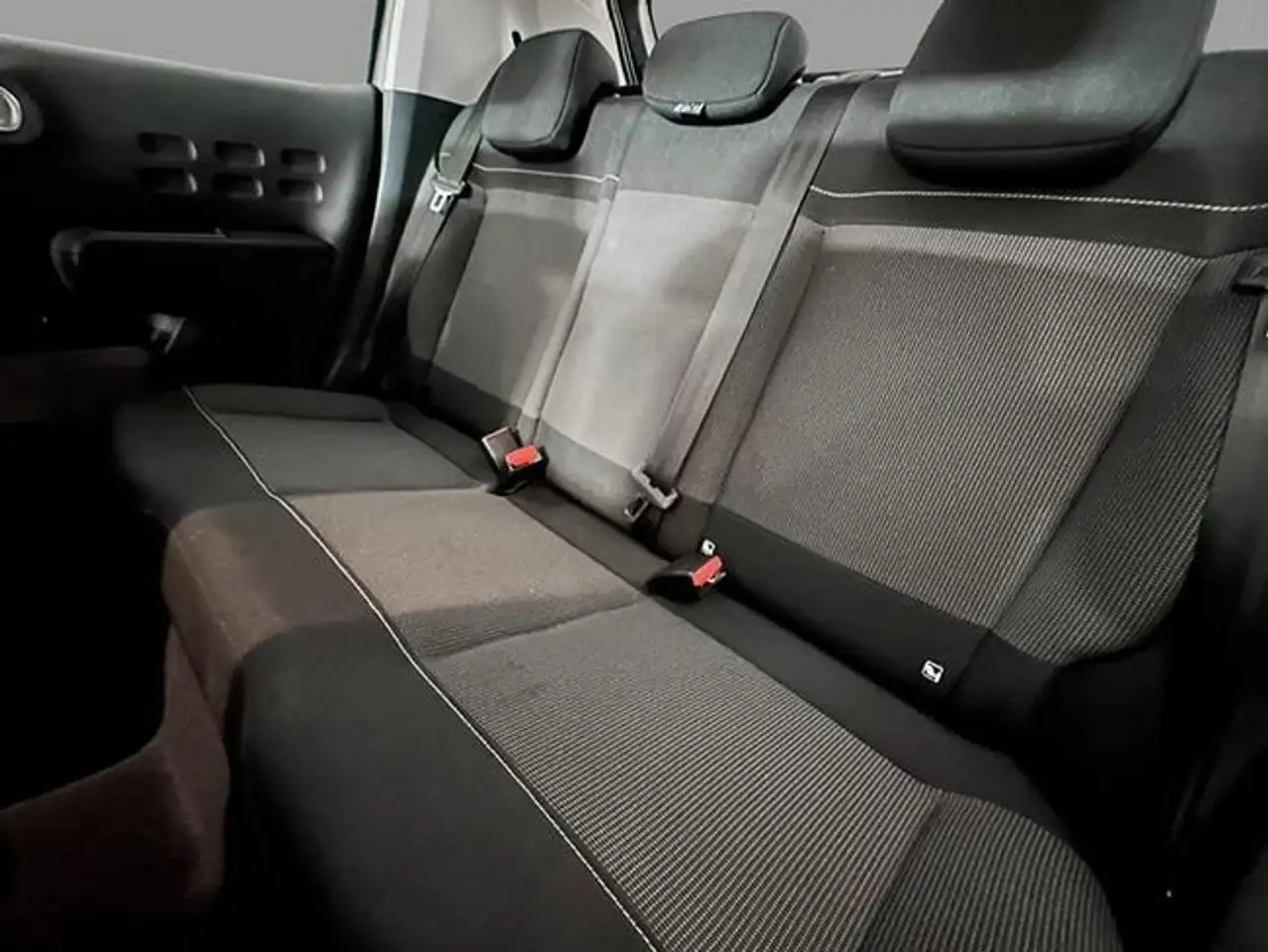 Citroen C3 1.2 83CV Plus — Vehicle gallery 18