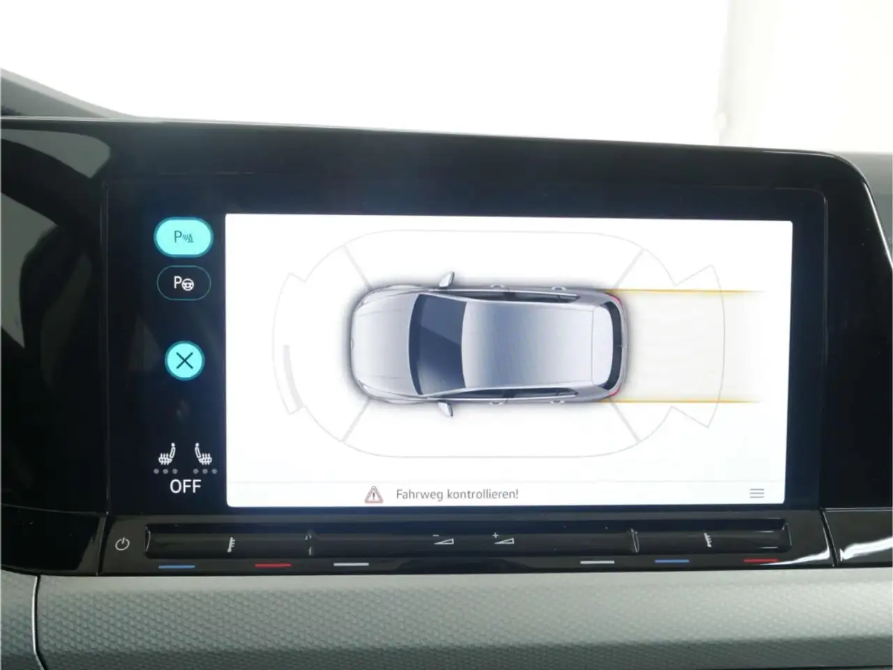 Volkswagen Golf 1.0 eTSI Move App-Connect/AHK/LED/Parklenk — Vehicle gallery 19