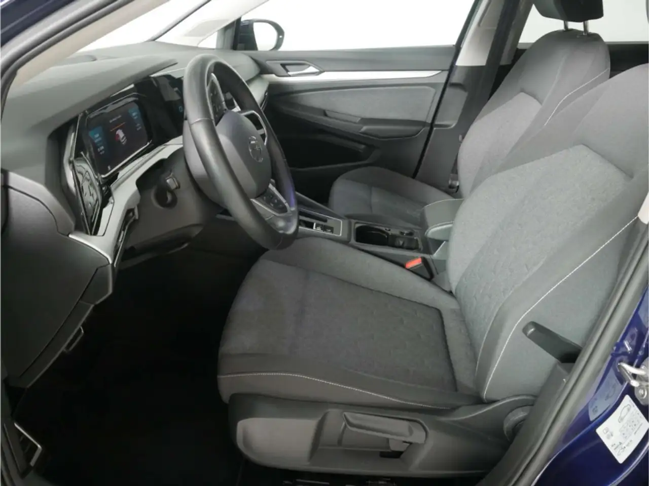 Volkswagen Golf 1.0 eTSI Move App-Connect/AHK/LED/Parklenk — Vehicle gallery 14