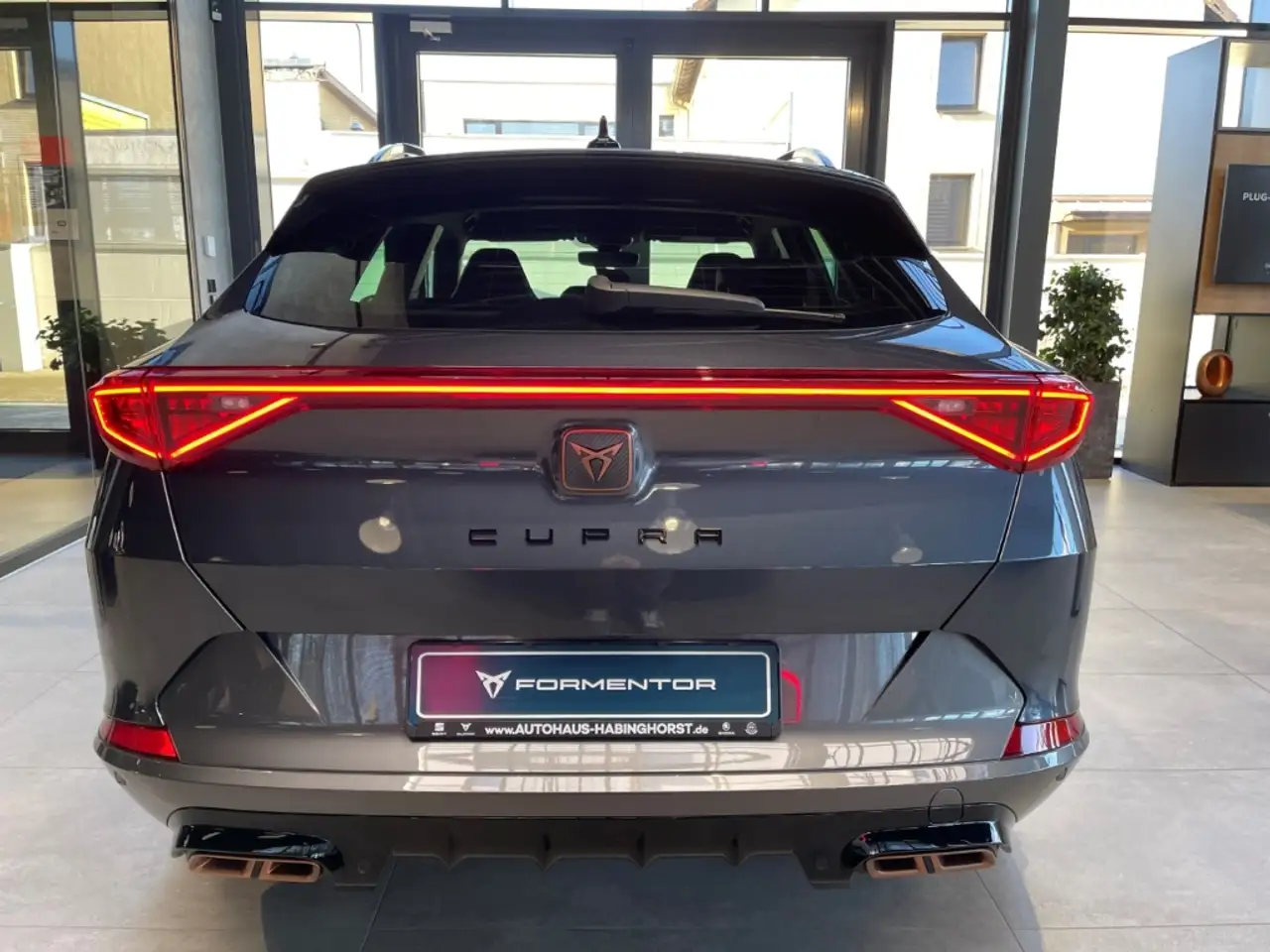 CUPRA Formentor 1.4 e-Hybrid DSG Navi ACC PDC Shz LED 19Alu — Vehicle gallery 17