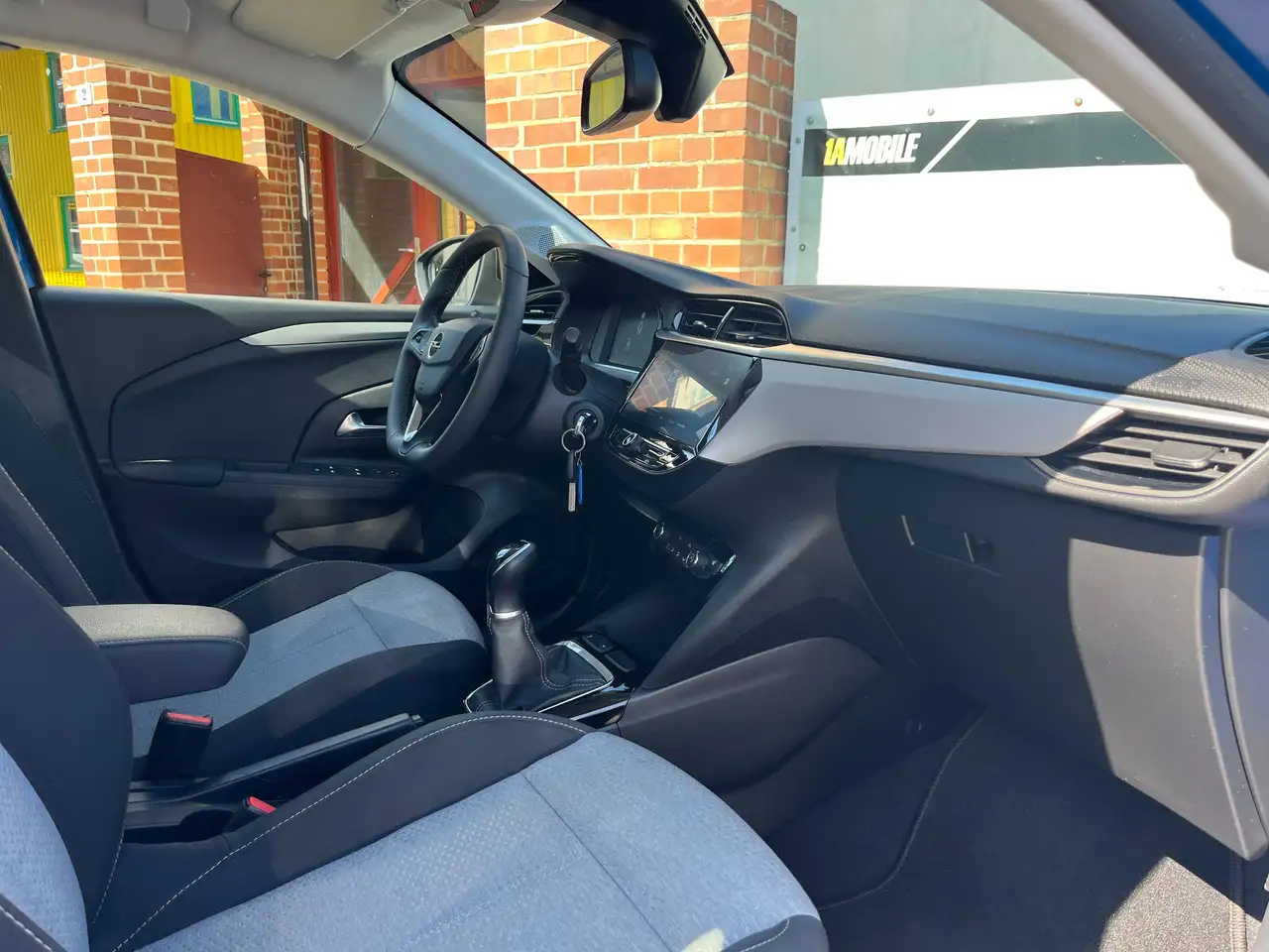 Opel Corsa Kamera - Sitzh. - Lenkradh. - LED — Galería del vehículo 12