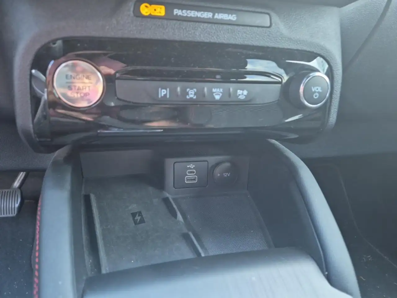 Ford Kuga ST-Line 2.5 Duratec FHEV 132kW Auto 180CV — Galerie du véhicule 21